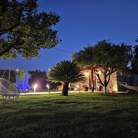 Villa Patras Stonehouse With Large Yard - Πέτρινο Σπίτι Με Αυλή Paralía Exterior foto